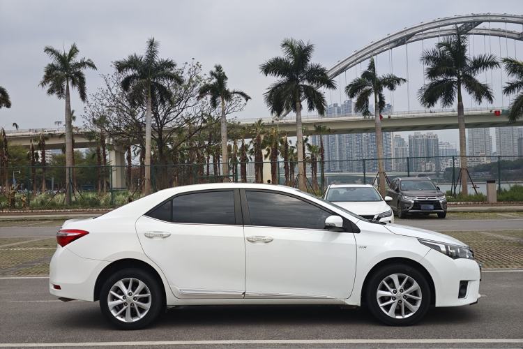 Used Toyota Corolla 2014 1.6L CVT GL-i Leather Edition Exterior 3