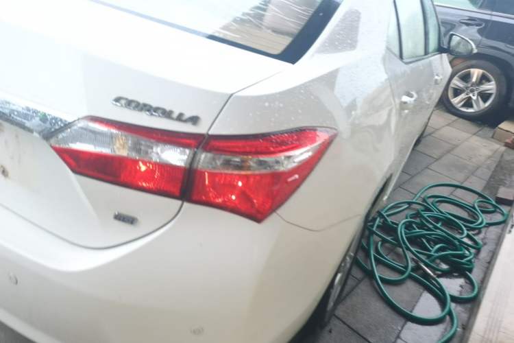 Used Toyota Corolla 2014 1.6L CVT GL-i Exterior 3