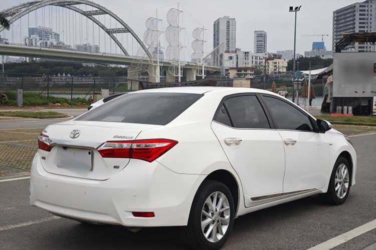 Used Toyota Corolla 2014 1.6L CVT GL-i Leather Edition Exterior 4