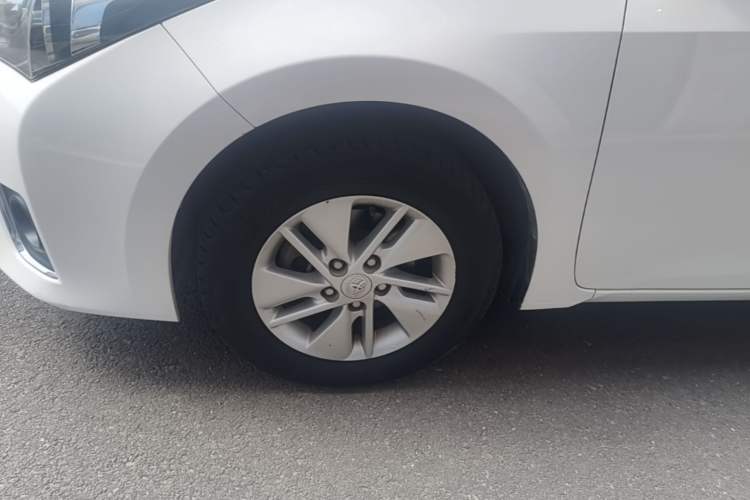 Used Toyota Corolla 2014 1.6L Manual GL Exterior 4