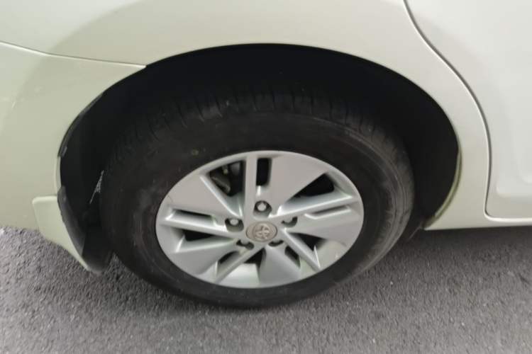 Used Toyota Corolla 2014 1.6L CVT GL Exterior 5