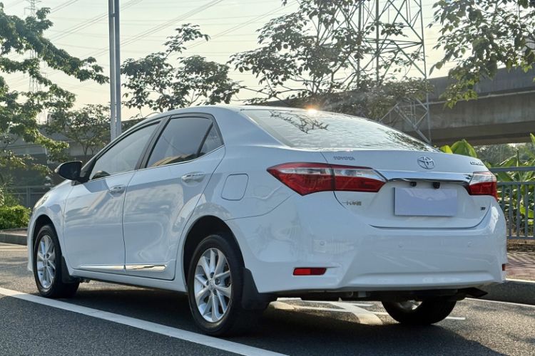 Used Toyota Corolla 2014 1.6L CVT GL-i Leather Edition Exterior 5