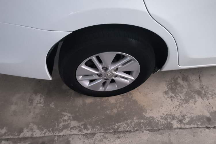 Used Toyota Corolla 2014 1.6L CVT GL Exterior 5