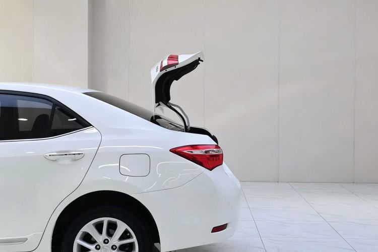 Used Toyota Corolla 2014 1.8L CVT GLX-i Exterior 8
