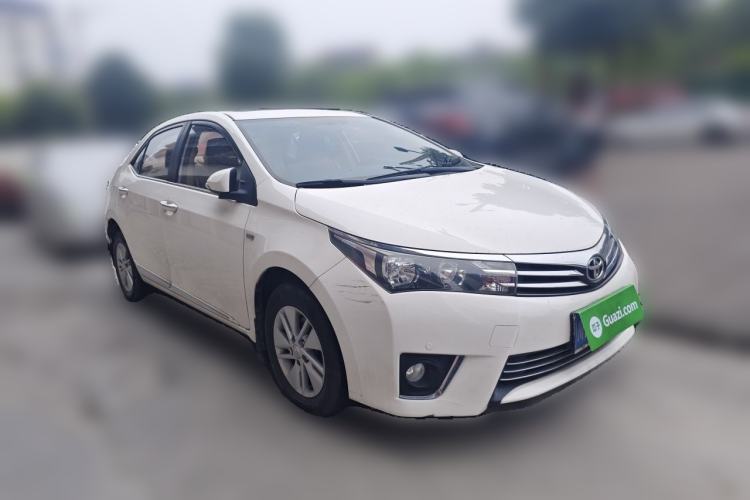 Used Toyota Corolla 2014 1.6L CVT GL-i Front Right 45 Deg