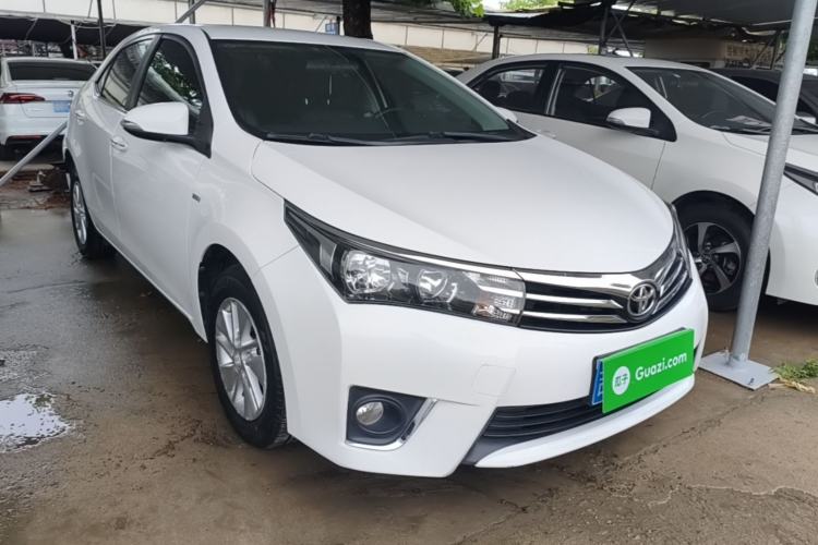 Used Toyota Corolla 2014 1.6L CVT GL Front Right 45 Deg