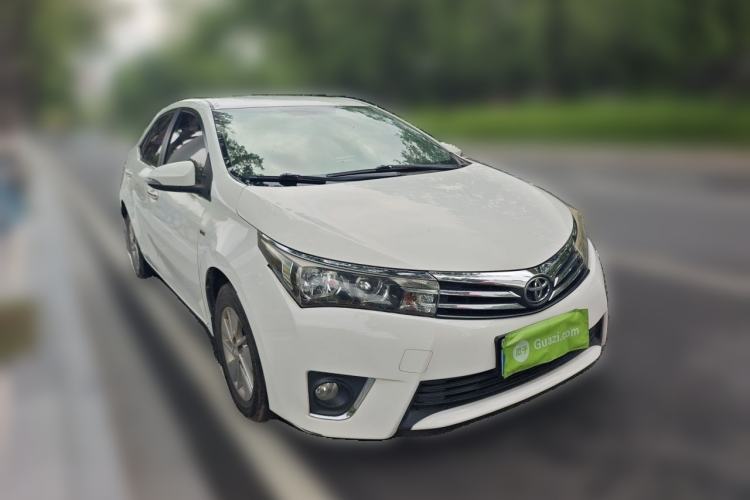 Used Toyota Corolla 2014 1.6L CVT GL Front Right 45 Deg