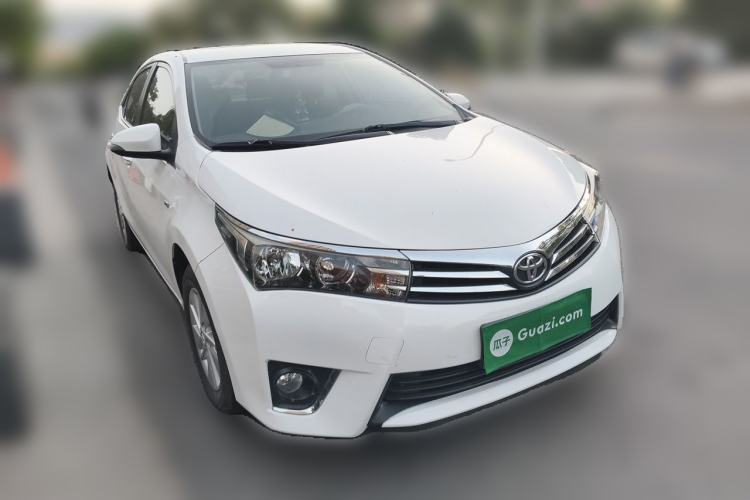 Used Toyota Corolla 2014 1.6L CVT GL Front Right 45 Deg