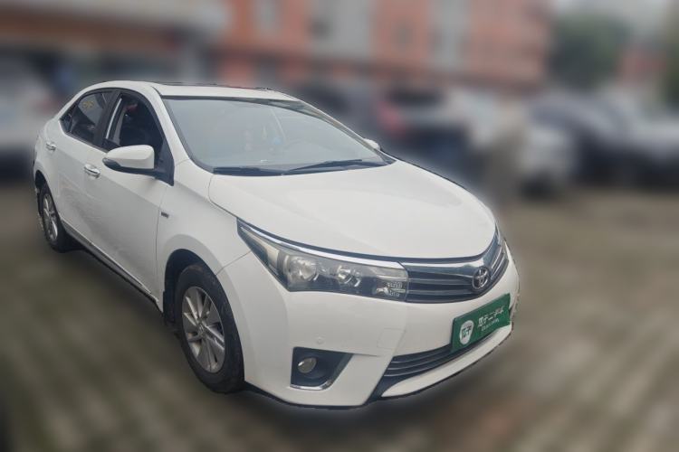 Used Toyota Corolla 2014 1.6L CVT GL-i Front Right 45 Deg