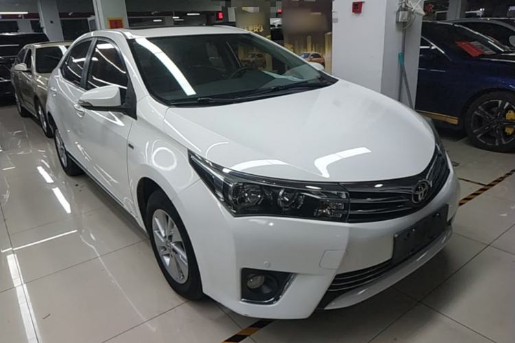 Used Toyota Corolla 2014 1.6L CVT GL-i Front Right 45 Deg