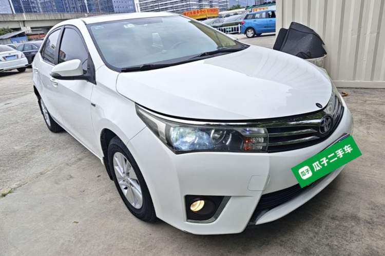 Used Toyota Corolla 2014 1.6L CVT GL Front Right 45 Deg