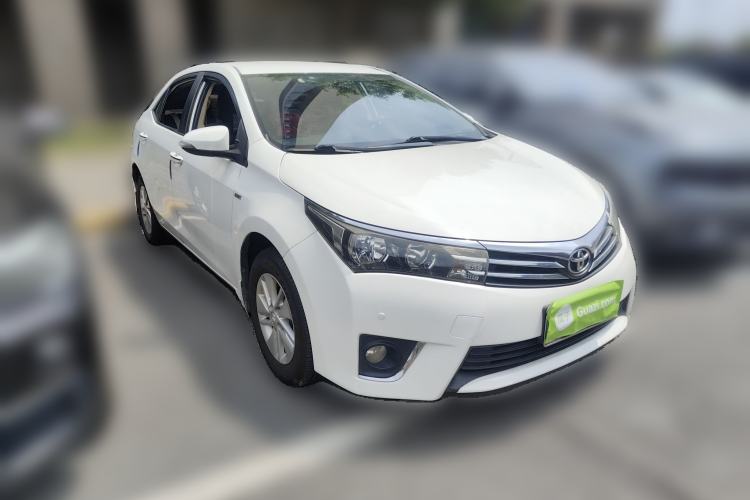 Used Toyota Corolla 2014 1.6L CVT GL Front Right 45 Deg