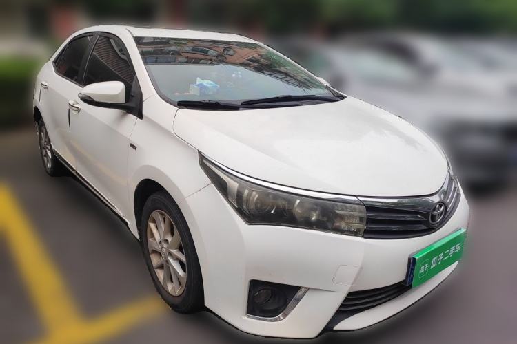 Used Toyota Corolla 2014 1.8L CVT GLX-i Front Right 45 Deg