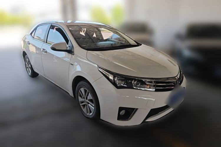 Used Toyota Corolla 2014 1.6L CVT GL Front Right 45 Deg
