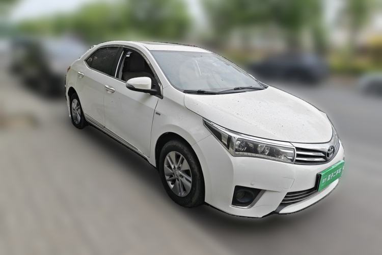 Used Toyota Corolla 2014 1.6L CVT GL-i Front Right 45 Deg