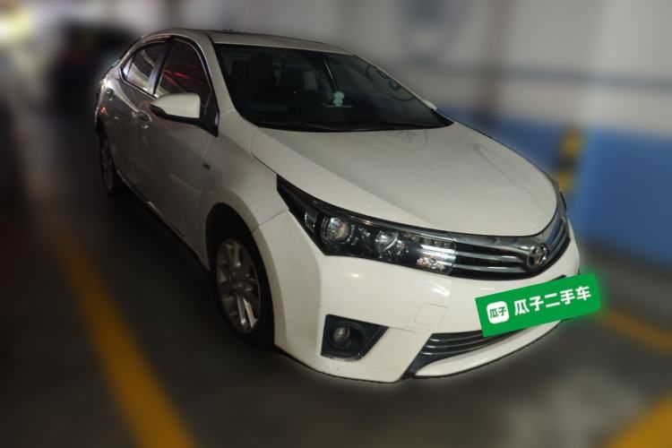 Used Toyota Corolla 2014 1.8L CVT GLX-i Front Right 45 Deg