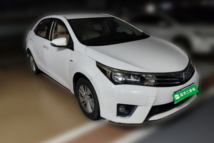 Used Toyota Corolla 2014 1.6L CVT GL Front Right 45 Deg