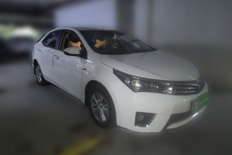 Used Toyota Corolla 2014 1.6L CVT GL Front Right 45 Deg