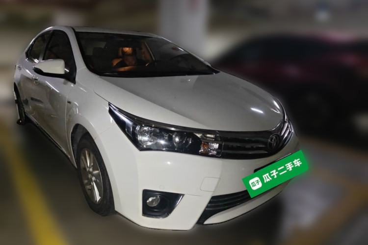 Used Toyota Corolla 2014 1.6L CVT GL-i Front Right 45 Deg