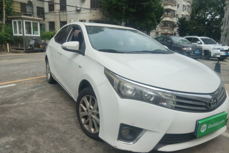 Used Toyota Corolla 2014 1.6L CVT GL-i Leather Edition Front Right 45 Deg