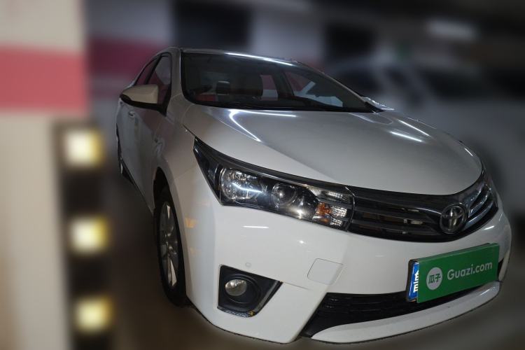Used Toyota Corolla 2014 1.6L Manual GL-i Leather Edition Front Right 45 Deg