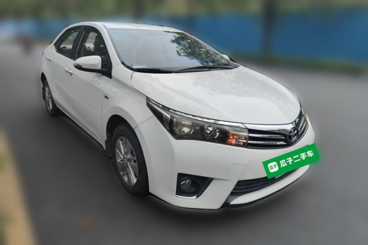 Used Toyota Corolla 2014 1.6L CVT GL Front Right 45 Deg