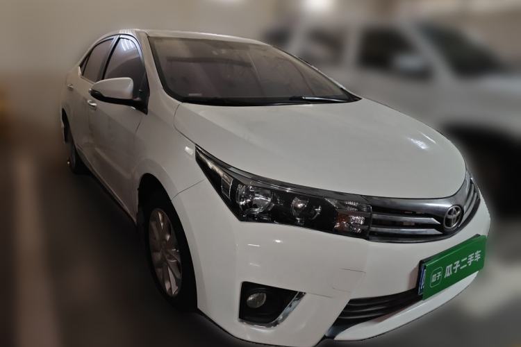 Used Toyota Corolla 2014 1.6L CVT GL-i Leather Edition Front Right 45 Deg