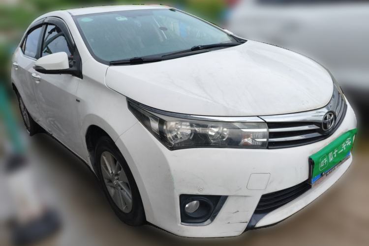 Used Toyota Corolla 2014 1.6L CVT GL Front Right 45 Deg