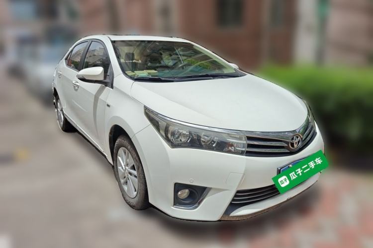 Used Toyota Corolla 2014 1.6L CVT GL-i Front Right 45 Deg
