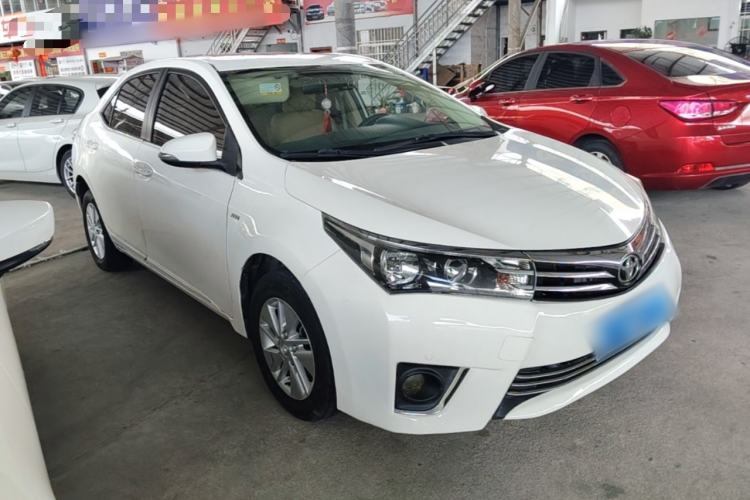 Used Toyota Corolla 2014 1.6L CVT GL-i Front Right 45 Deg