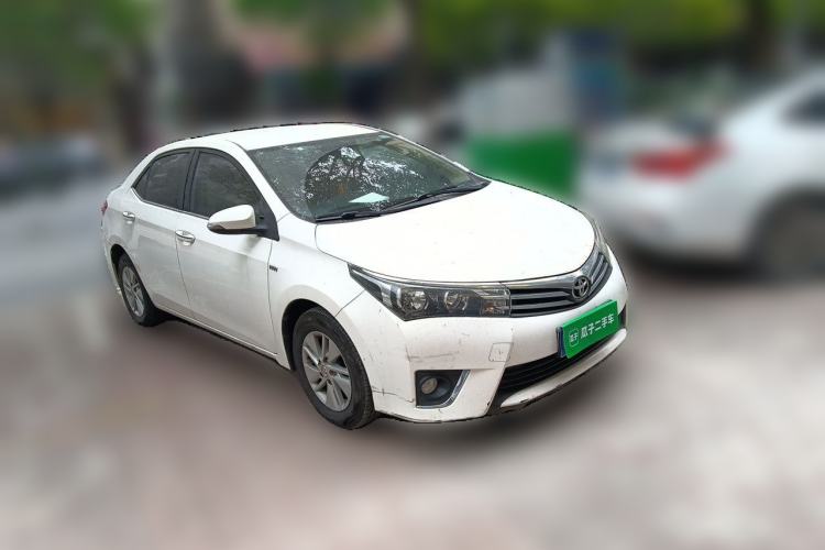 Used Toyota Corolla 2014 1.6L CVT GL Front Right 45 Deg