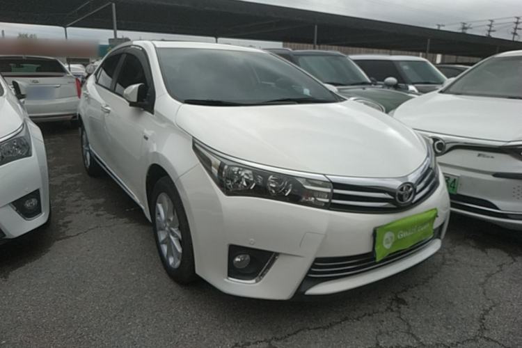 Used Toyota Corolla 2014 1.6L CVT GL-i Leather Edition Front Right 45 Deg