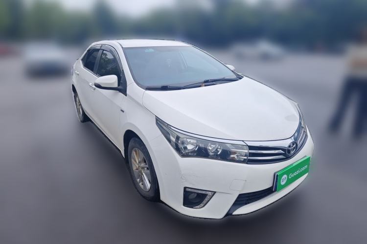 Used Toyota Corolla 2014 1.6L CVT GL Front Right 45 Deg
