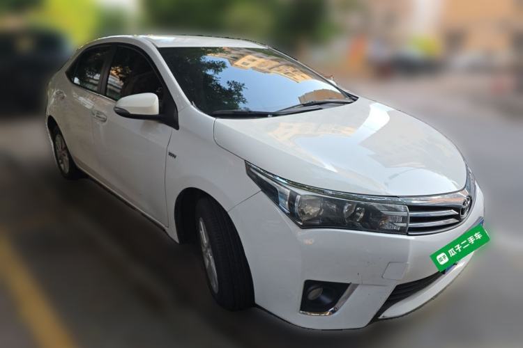 Used Toyota Corolla 2014 1.6L CVT GL Front Right 45 Deg