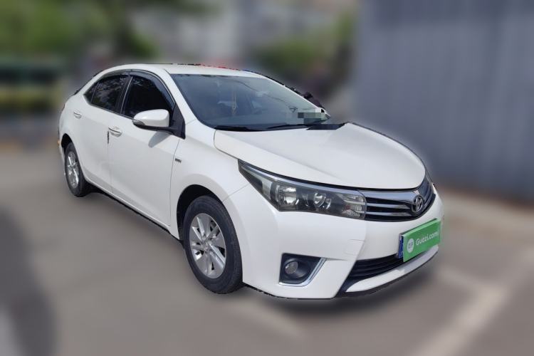Used Toyota Corolla 2014 1.6L CVT GL Front Right 45 Deg