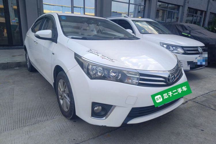 Used Toyota Corolla 2014 1.6L CVT GL Front Right 45 Deg