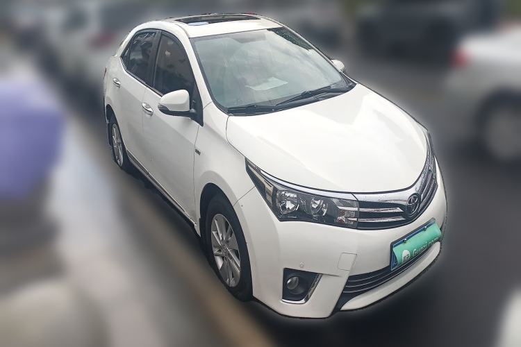 Used Toyota Corolla 2014 1.6L CVT GL-i Front Right 45 Deg