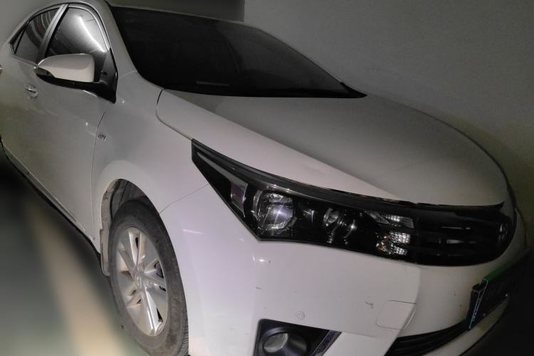 Used Toyota Corolla 2014 1.6L CVT GL-i Front Right 45 Deg