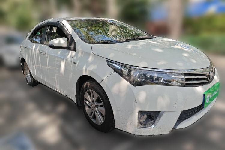 Used Toyota Corolla 2014 1.6L CVT GL Front Right 45 Deg