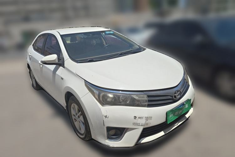 Used Toyota Corolla 2014 1.6L CVT GL Front Right 45 Deg