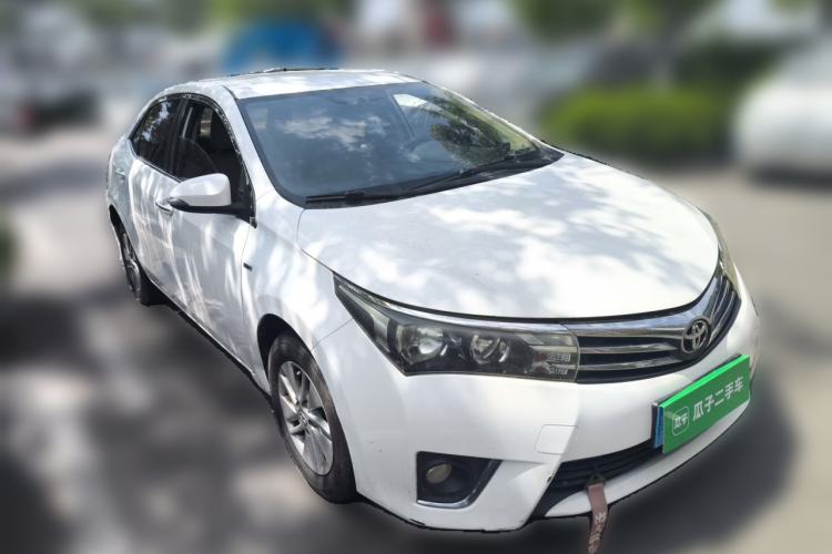 Used Toyota Corolla 2014 1.6L CVT GL Front Right 45 Deg