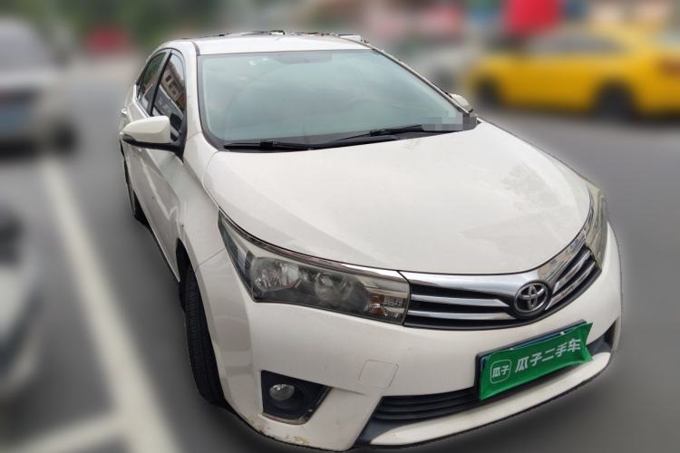 Used Toyota Corolla 2014 1.6L CVT GL Front Right 45 Deg