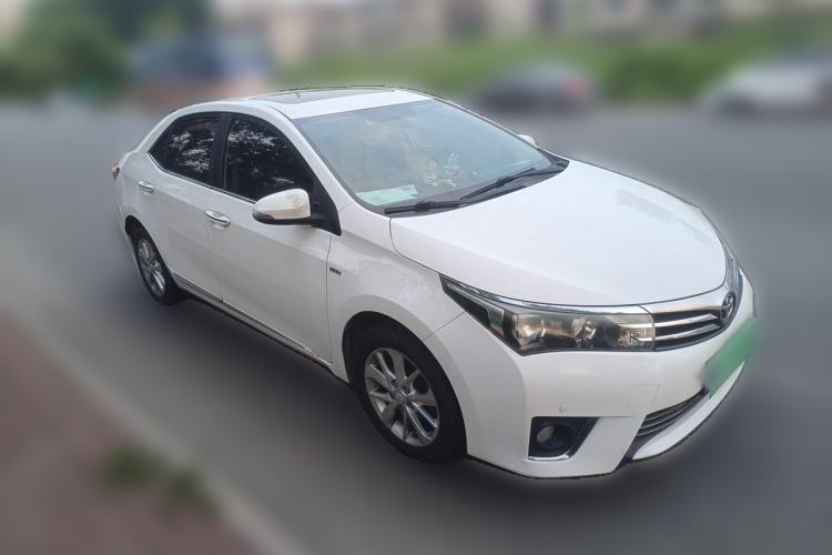 Used Toyota Corolla 2014 1.6L CVT GL-i Leather Edition Front Right 45 Deg