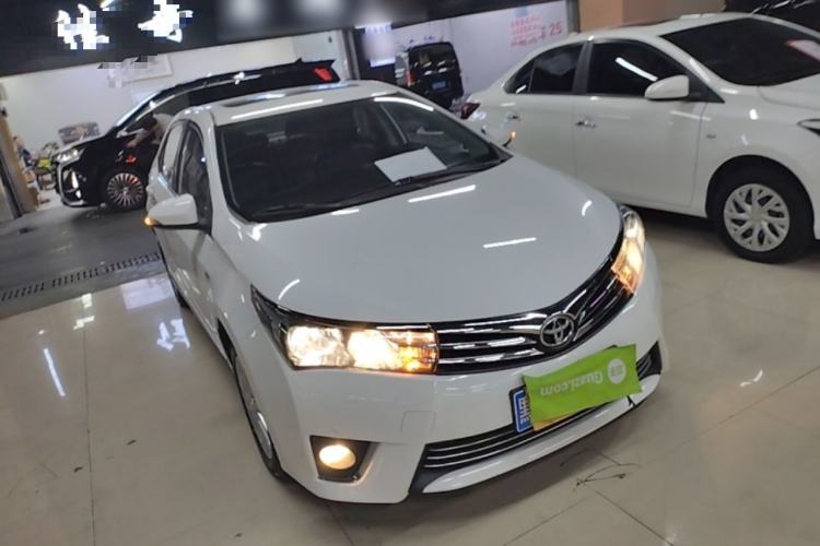 Used Toyota Corolla 2014 1.6L CVT GL-i Leather Edition Front Right 45 Deg