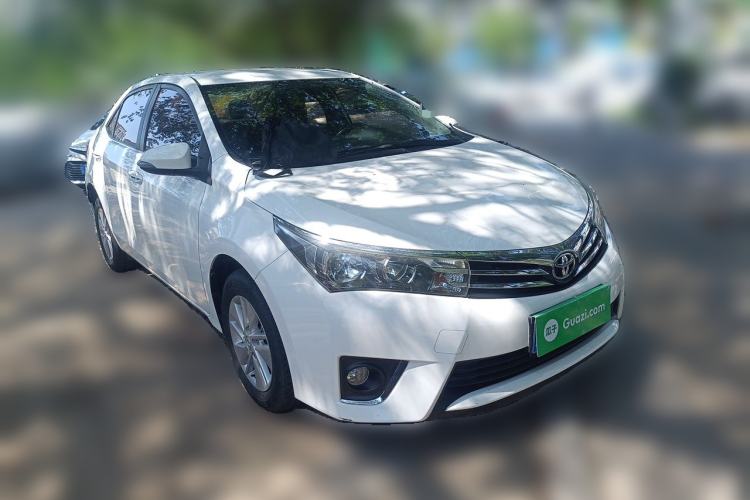 Used Toyota Corolla 2014 1.6L CVT GL Front Right 45 Deg