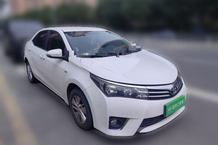 Used Toyota Corolla 2014 1.6L CVT GL Front Right 45 Deg