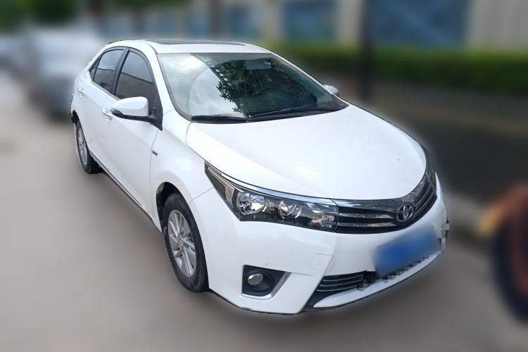 Used Toyota Corolla 2014 1.6L CVT GL-i Front Right 45 Deg
