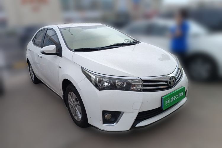 Used Toyota Corolla 2014 1.6L CVT GL Front Right 45 Deg