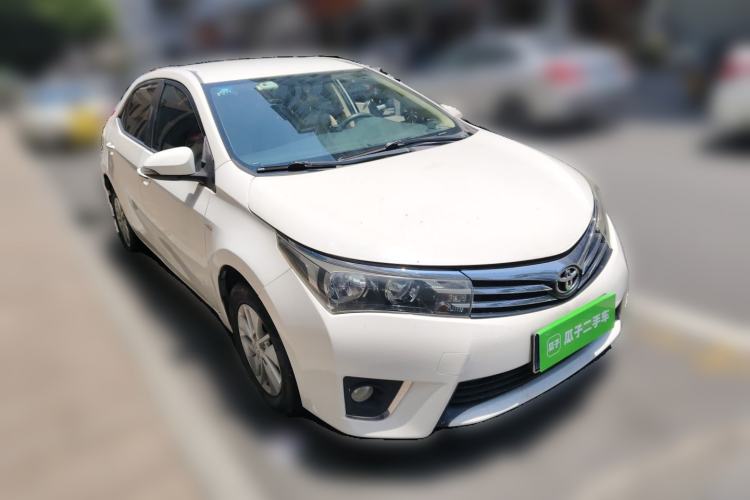 Used Toyota Corolla 2014 1.6L CVT GL Front Right 45 Deg