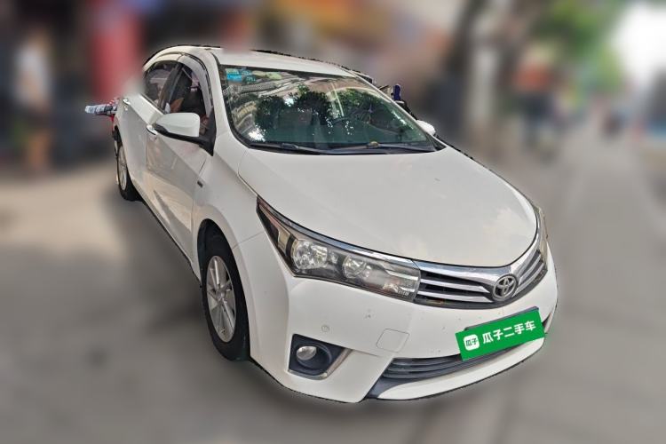 Used Toyota Corolla 2014 1.6L CVT GL Front Right 45 Deg
